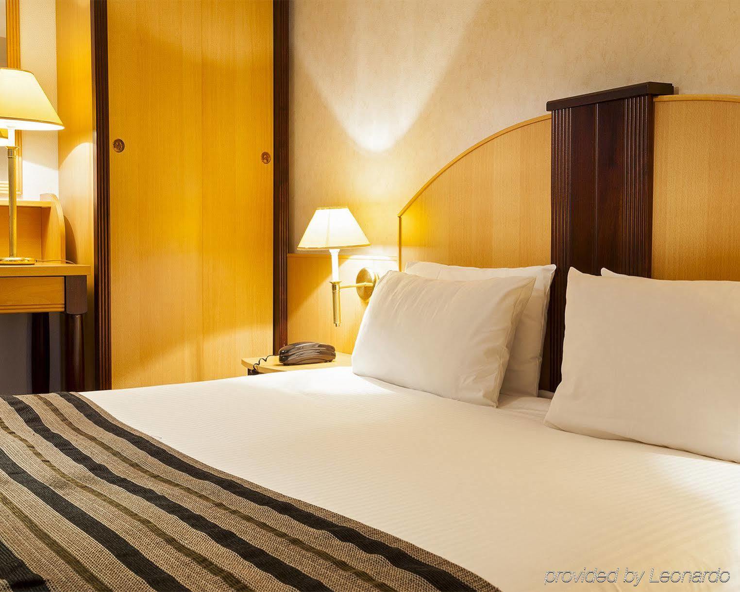 B&B Hotel Brétigny-sur-Orge Εξωτερικό φωτογραφία